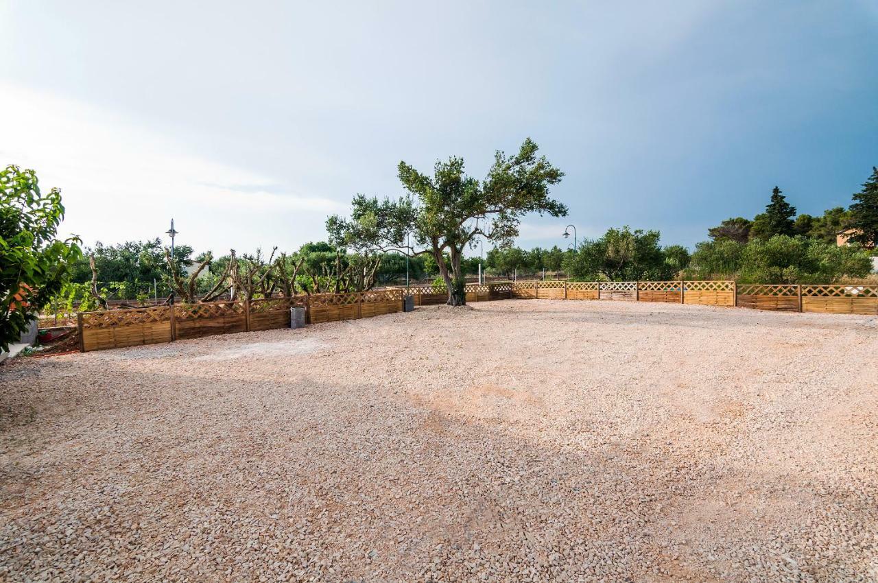 Camp San Antonio Hotel Biograd Na Moru Bagian luar foto